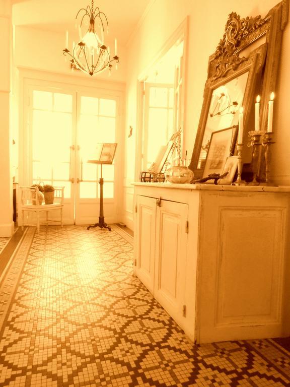 Hotel De La Providence Égliseneuve-dʼEntraigues Eksteriør billede