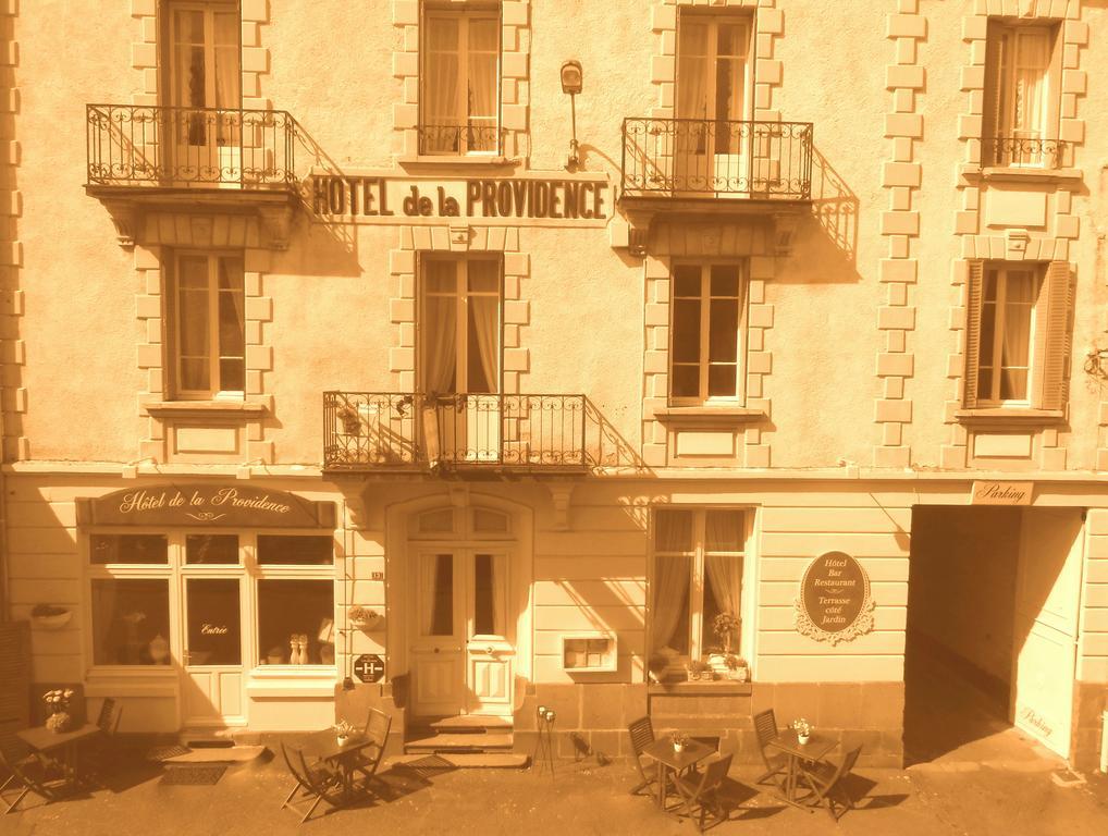Hotel De La Providence Égliseneuve-dʼEntraigues Eksteriør billede
