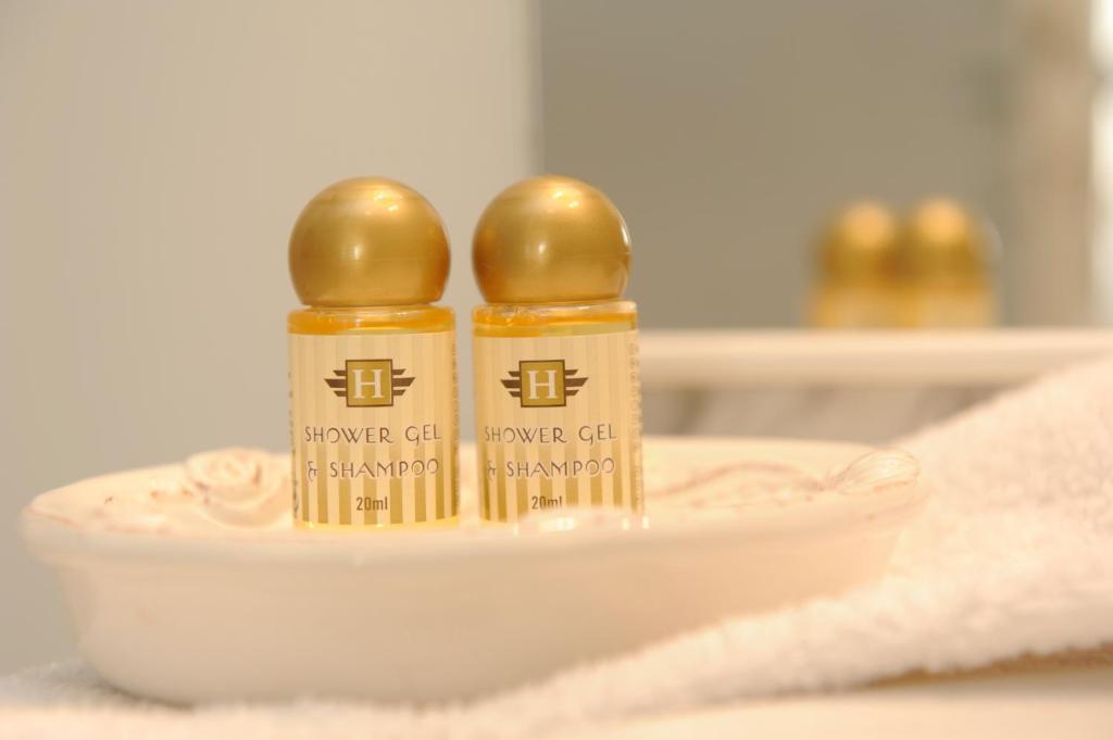 Hotel De La Providence Égliseneuve-dʼEntraigues Værelse billede