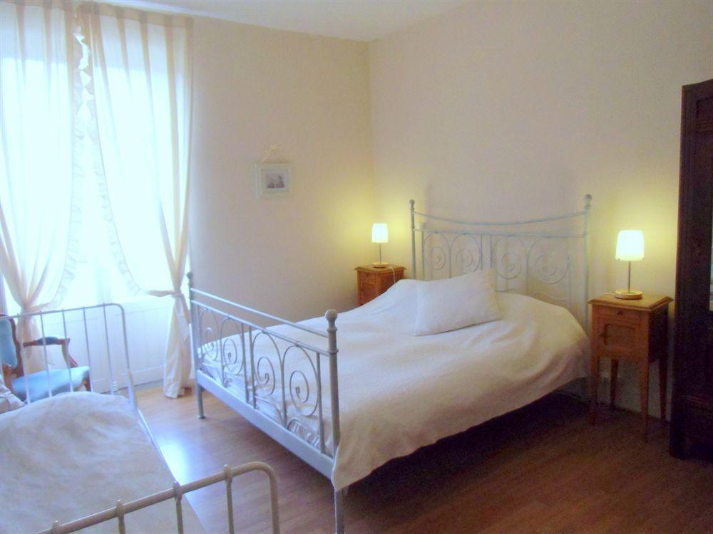 Hotel De La Providence Égliseneuve-dʼEntraigues Eksteriør billede