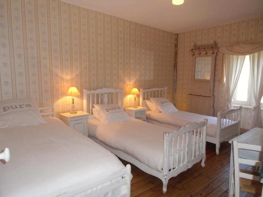 Hotel De La Providence Égliseneuve-dʼEntraigues Eksteriør billede