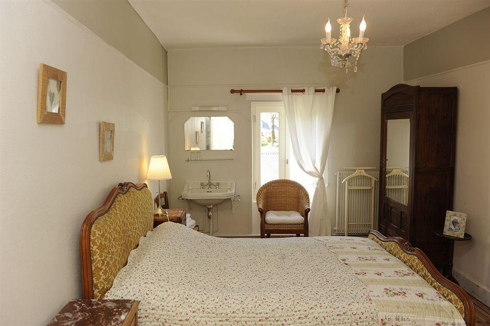 Hotel De La Providence Égliseneuve-dʼEntraigues Eksteriør billede