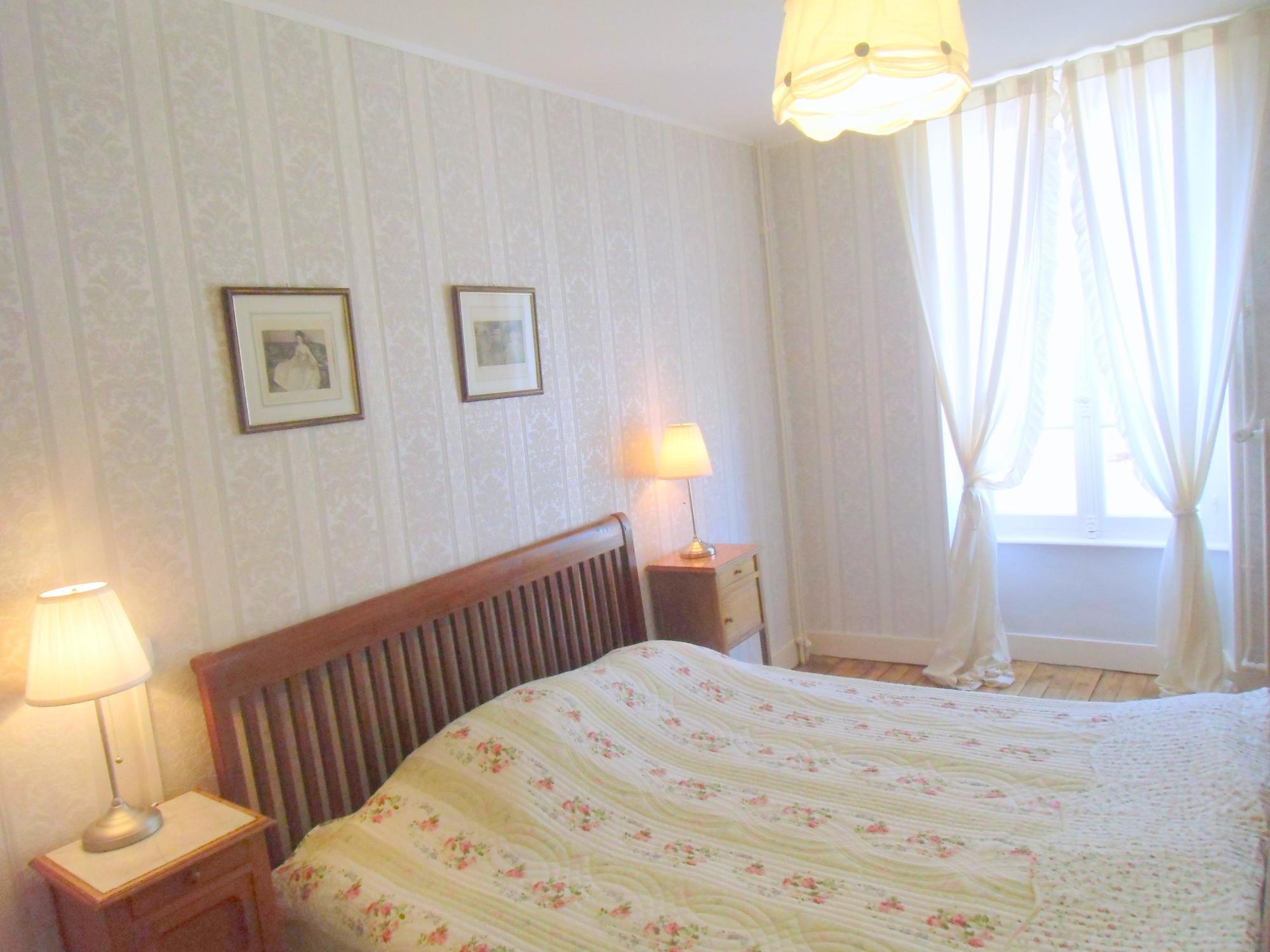 Hotel De La Providence Égliseneuve-dʼEntraigues Eksteriør billede