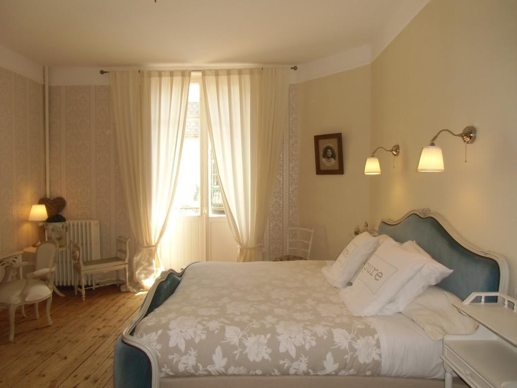 Hotel De La Providence Égliseneuve-dʼEntraigues Eksteriør billede