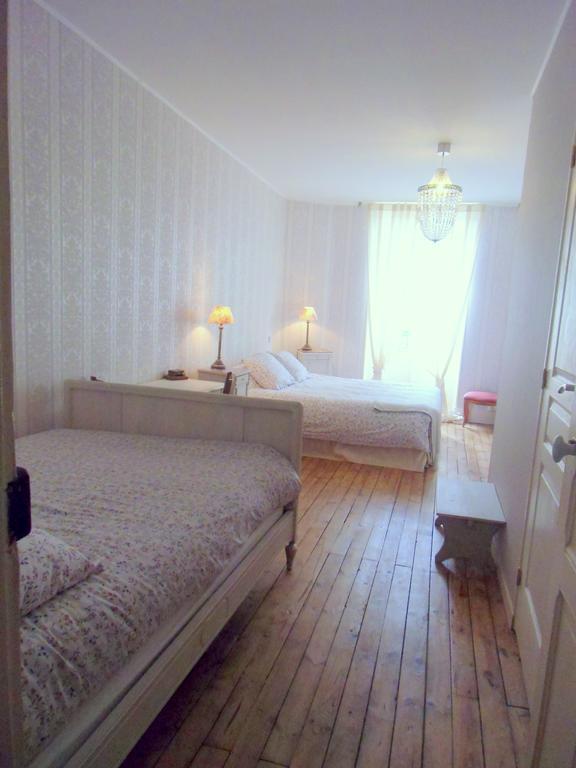 Hotel De La Providence Égliseneuve-dʼEntraigues Eksteriør billede
