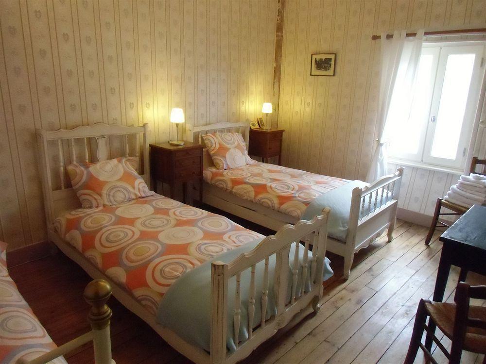 Hotel De La Providence Égliseneuve-dʼEntraigues Eksteriør billede